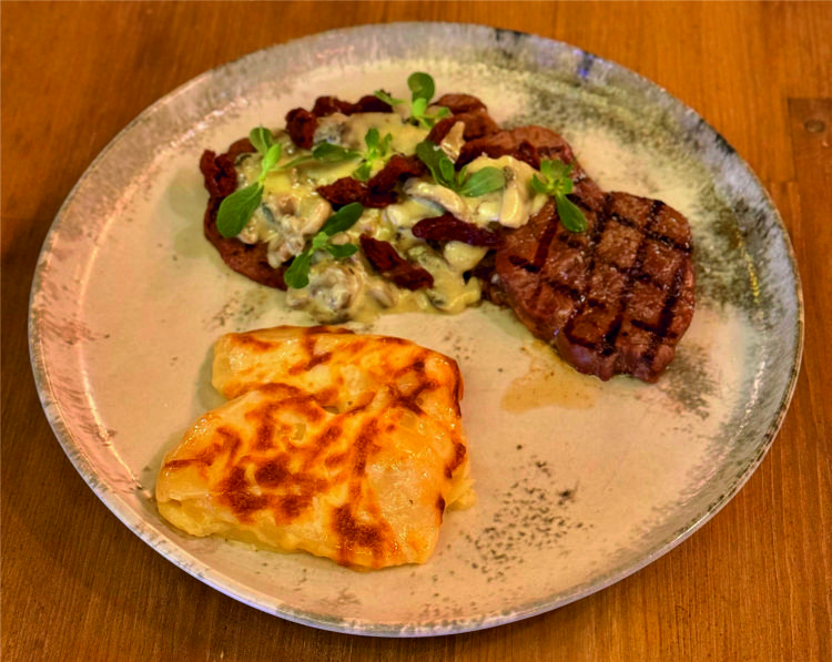 Mantar Soslu Dana Külbastı