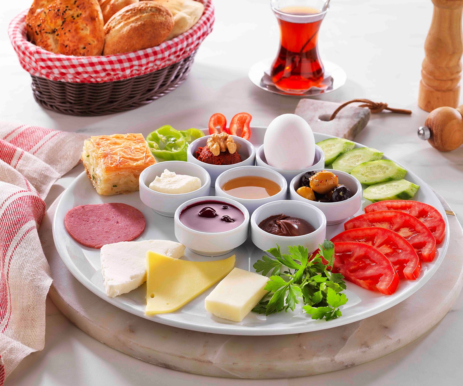 İki Kişilik Kahvaltı
